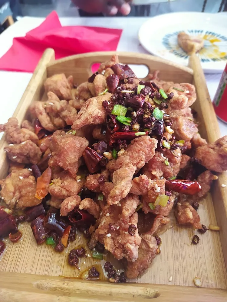poulet frit piquant 辣子鸡